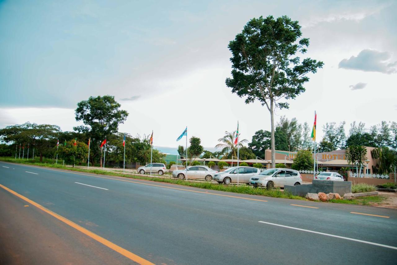 Milpark Hotel Cafumpe Exterior foto