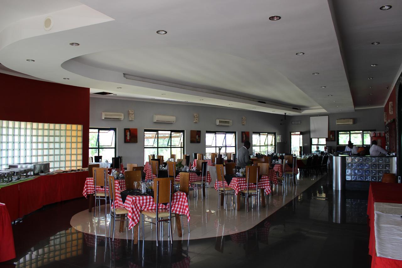 Milpark Hotel Cafumpe Exterior foto