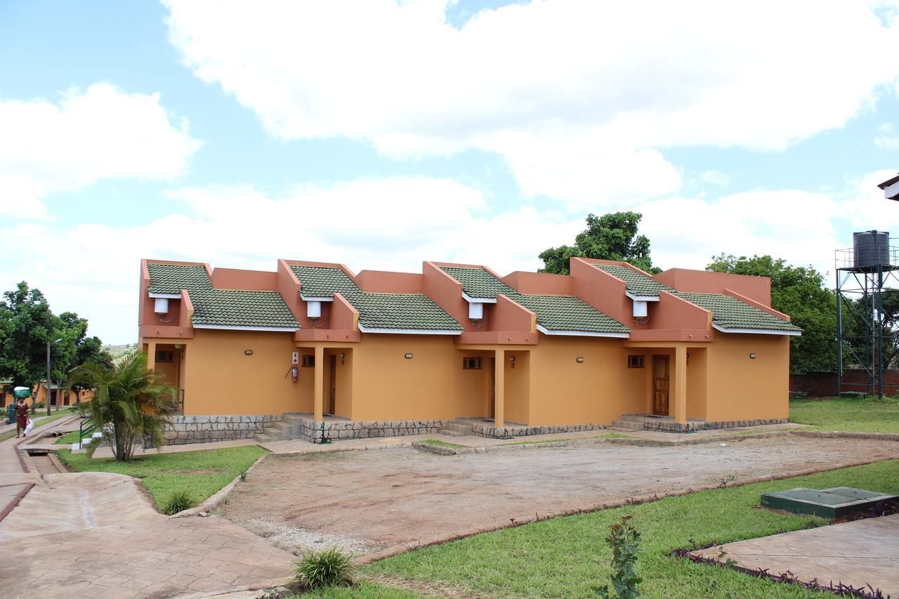 Milpark Hotel Cafumpe Exterior foto